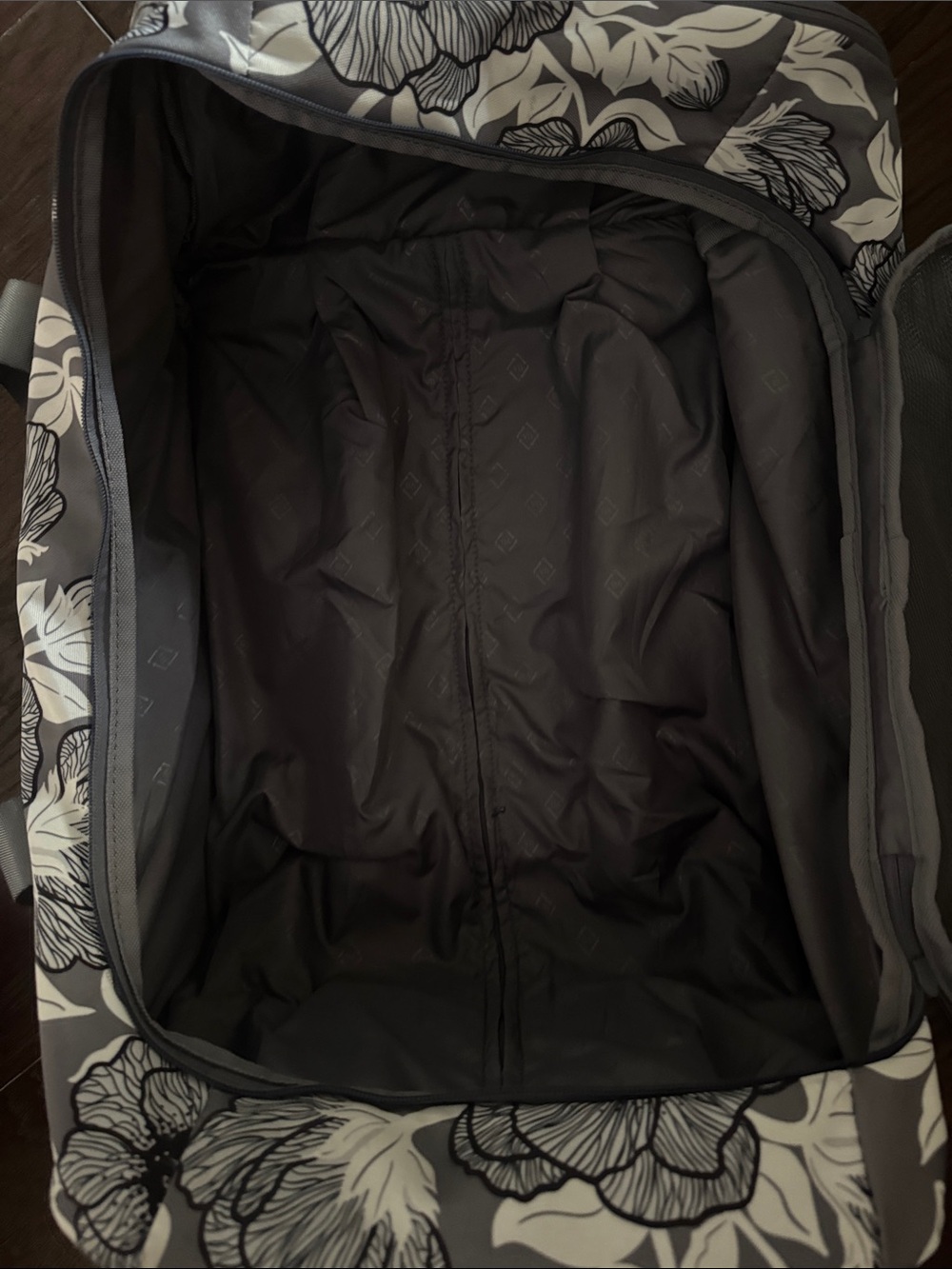 Vera Bradley Gray and White Floral Rolling Duffle Carry-On Suitcase - Picture 5 of 7